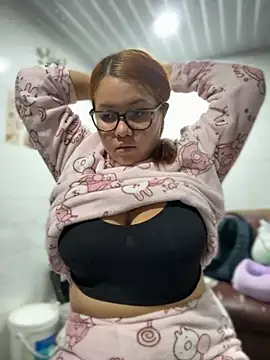 solecito 22 online show from November 2025 02:59:01 AM