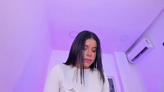 emelie 89 online show from March 2025 04:35:02 PM