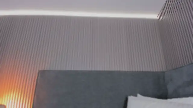 emelie 89 online show from December 2025 12:03:02 PM