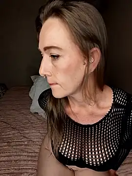 Snapshot of Deviant_Desires_xx chatting on November 2025 07:41:02 PM Deviant Desires xx online show from November 2025 07:41:02 PM