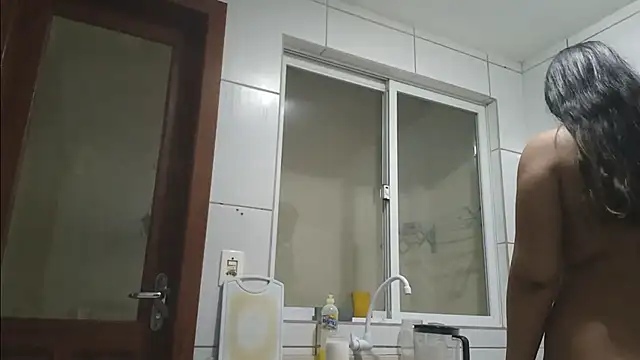 Snapshot of bombomepimenta chatting on January 2025 03:15:02 AM bombomepimenta online show from January 2025 03:15:02 AM