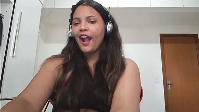 Snapshot of bombomepimenta chatting on January 2025 06:46:01 PM bombomepimenta online show from January 2025 06:46:01 PM