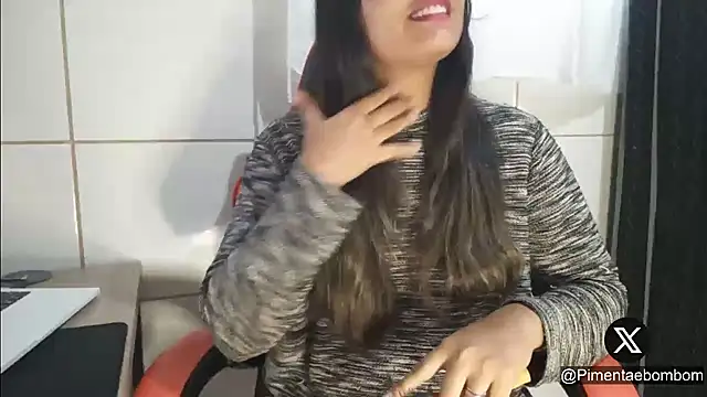 Snapshot of bombomepimenta chatting on March 2025 10:03:02 AM bombomepimenta online show from March 2025 10:03:02 AM