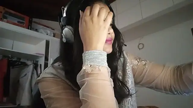 Snapshot of bombomepimenta chatting on October 2025 12:11:01 PM bombomepimenta online show from October 2025 12:11:01 PM