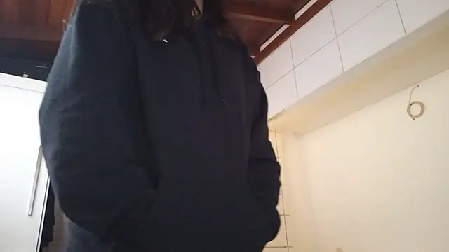 Snapshot of bombomepimenta chatting on November 2025 02:30:02 PM bombomepimenta online show from November 2025 02:30:02 PM