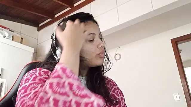 Snapshot of bombomepimenta chatting on November 2025 11:10:02 AM bombomepimenta online show from November 2025 11:10:02 AM