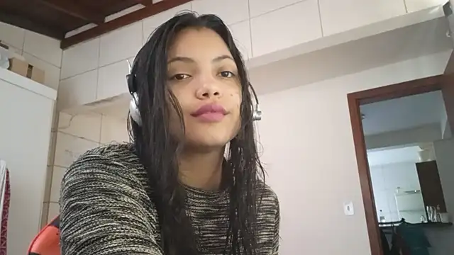 Snapshot of bombomepimenta chatting on November 2025 04:06:01 PM bombomepimenta online show from November 2025 04:06:01 PM