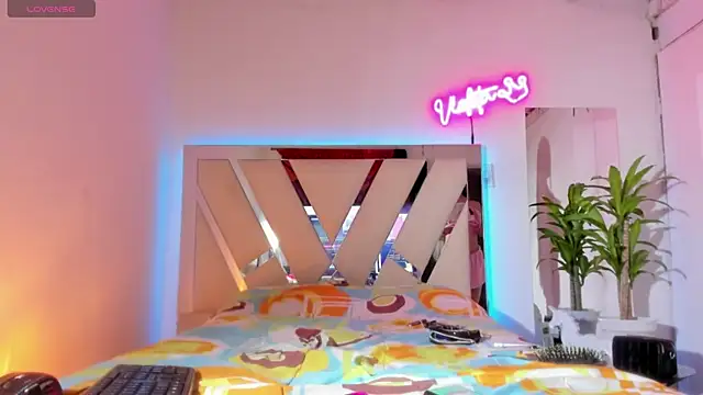 Snapshot of violeta_prince chatting on December 2024 08:20:02 AM violeta prince online show from December 2024 08:20:02 AM