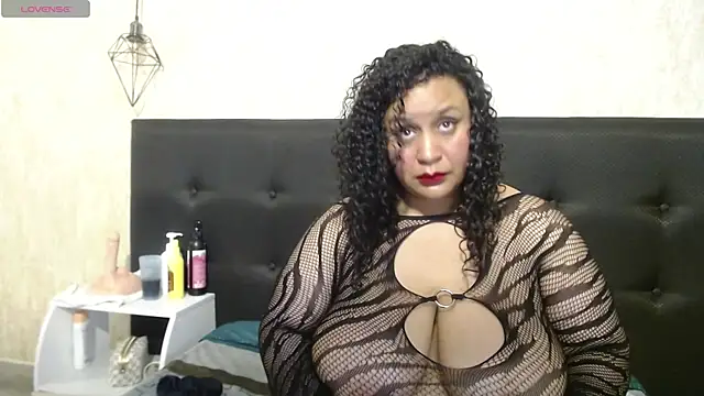 Danielaa a online show from December 2025 11:14:02 PM