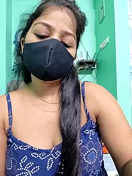 Snapshot of Monalisa_Singh chatting on April 2026 05:21:02 PM Monalisa Singh online show from April 2026 05:21:02 PM