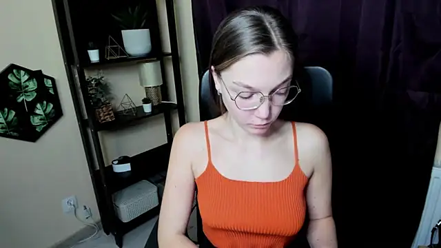 EmillyPlay online show from February 2025 07:59:02 PM