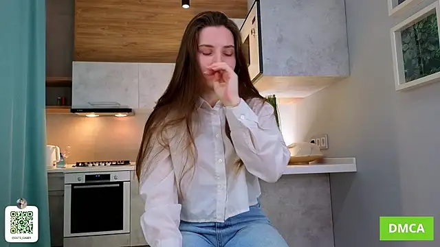 Snapshot of DonnaBurkee chatting on October 2025 04:45:01 AM DonnaBurkee online show from October 2025 04:45:01 AM