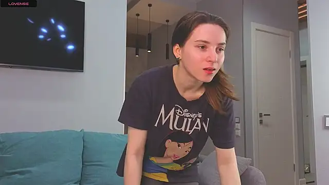 Snapshot of DonnaBurkee chatting on November 2025 04:44:01 AM DonnaBurkee online show from November 2025 04:44:01 AM