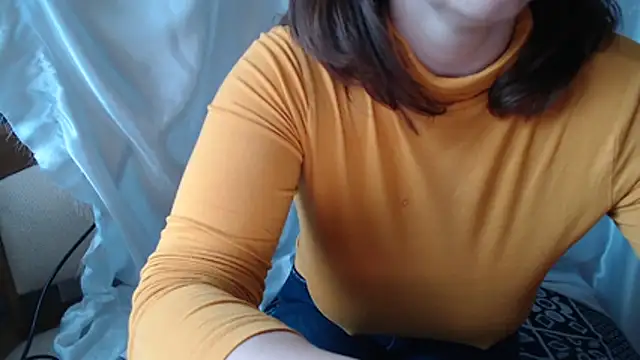 Burberrry  online show from April 2026 01:41:01 PM