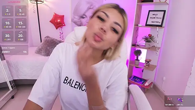 Snapshot of SALOOMEE__ chatting on February 2025 11:55:01 AM SALOOMEE online show from February 2025 11:55:01 AM