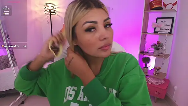 Snapshot of SALOOMEE__ chatting on February 2025 09:12:02 AM SALOOMEE online show from February 2025 09:12:02 AM