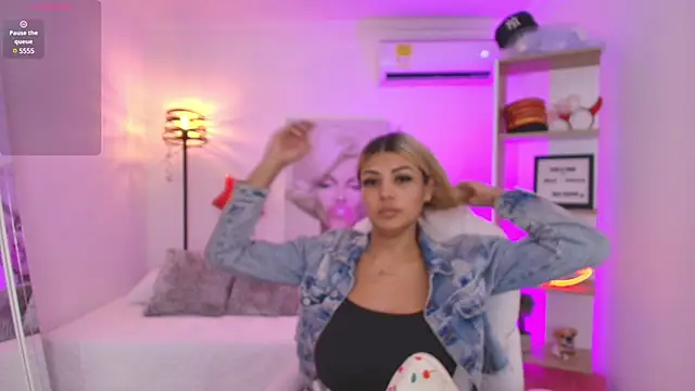 Snapshot of SALOOMEE__ chatting on March 2025 11:39:02 AM SALOOMEE online show from March 2025 11:39:02 AM