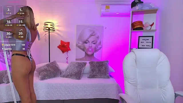 Snapshot of SALOOMEE__ chatting on March 2025 02:01:02 PM SALOOMEE online show from March 2025 02:01:02 PM