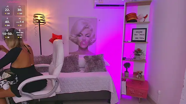 Snapshot of SALOOMEE__ chatting on March 2025 11:51:02 AM SALOOMEE online show from March 2025 11:51:02 AM