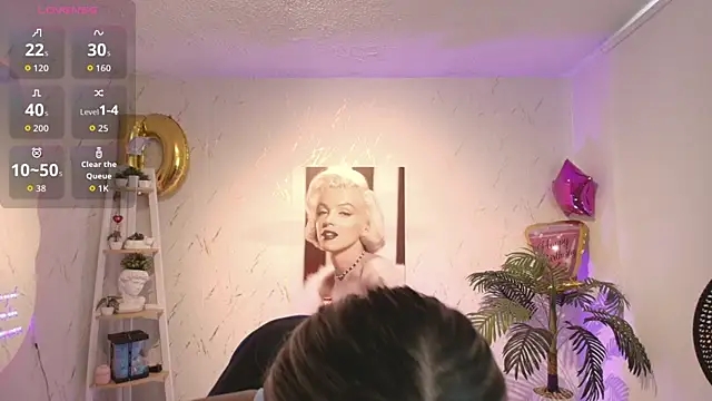 Snapshot of SALOOMEE__ chatting on September 2025 03:24:02 PM SALOOMEE online show from September 2025 03:24:02 PM