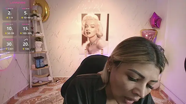 Snapshot of SALOOMEE__ chatting on September 2025 09:12:02 AM SALOOMEE online show from September 2025 09:12:02 AM