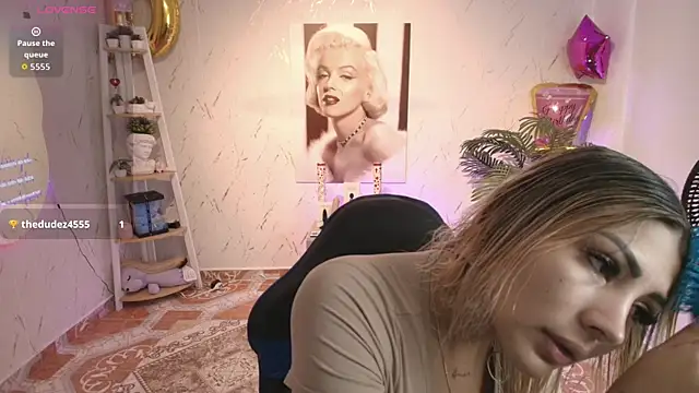 Snapshot of SALOOMEE__ chatting on September 2025 05:29:02 PM SALOOMEE online show from September 2025 05:29:02 PM