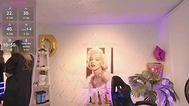 Snapshot of SALOOMEE__ chatting on September 2025 10:53:02 AM SALOOMEE online show from September 2025 10:53:02 AM