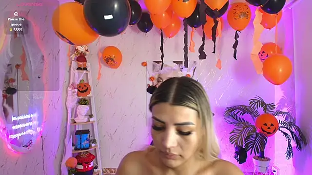 Snapshot of SALOOMEE__ chatting on October 2025 09:21:02 AM SALOOMEE online show from October 2025 09:21:02 AM