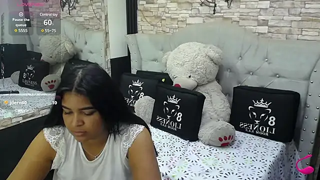 Snapshot of sia_cavad chatting on March 2025 06:07:01 PM sia cavad online show from March 2025 06:07:01 PM