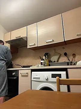 Snapshot of Yourhotboy_42 chatting on March 2025 09:10:02 PM Yourhotboy 42 online show from March 2025 09:10:02 PM