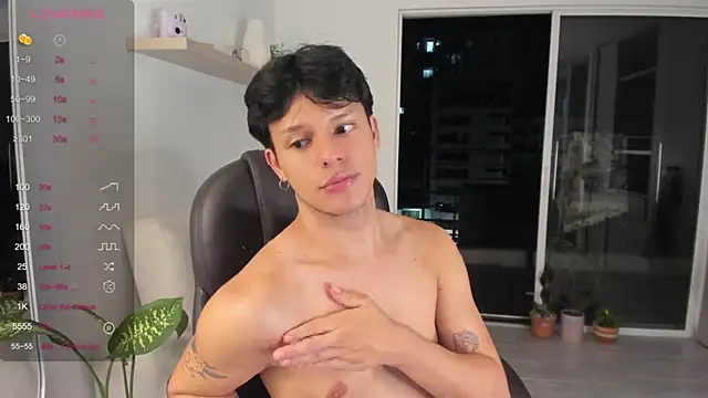 Snapshot of Alexxblue chatting on December 2024 05:27:01 AM Alexxblue online show from December 2024 05:27:01 AM