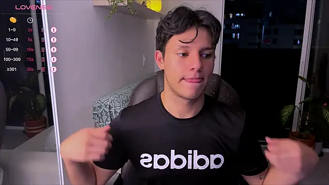 Snapshot of Alexxblue chatting on March 2025 03:11:01 AM Alexxblue online show from March 2025 03:11:01 AM