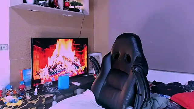 Snapshot of naugthy_dominant chatting on December 2024 04:12:01 AM naugthy dominant online show from December 2024 04:12:01 AM