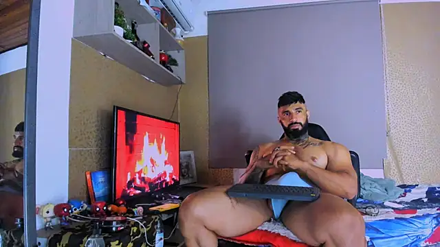 Snapshot of naugthy_dominant chatting on December 2024 01:26:01 AM naugthy dominant online show from December 2024 01:26:01 AM