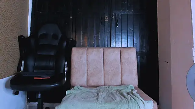 Snapshot of naugthy_dominant chatting on January 2025 12:35:01 PM naugthy dominant online show from January 2025 12:35:01 PM