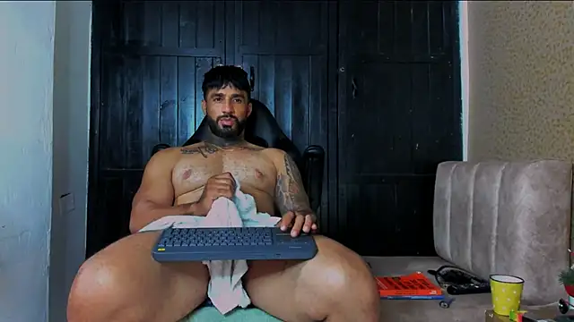 Snapshot of naugthy_dominant chatting on January 2025 09:13:02 AM naugthy dominant online show from January 2025 09:13:02 AM