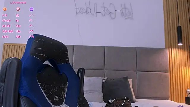 Snapshot of naugthy_dominant chatting on February 2025 04:21:01 AM naugthy dominant online show from February 2025 04:21:01 AM