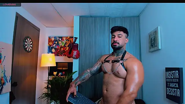 Snapshot of naugthy_dominant chatting on November 2025 03:55:01 PM naugthy dominant online show from November 2025 03:55:01 PM