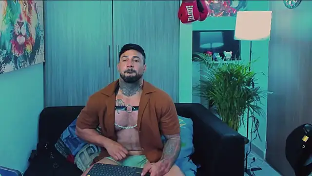 Snapshot of naugthy_dominant chatting on November 2025 03:56:02 PM naugthy dominant online show from November 2025 03:56:02 PM