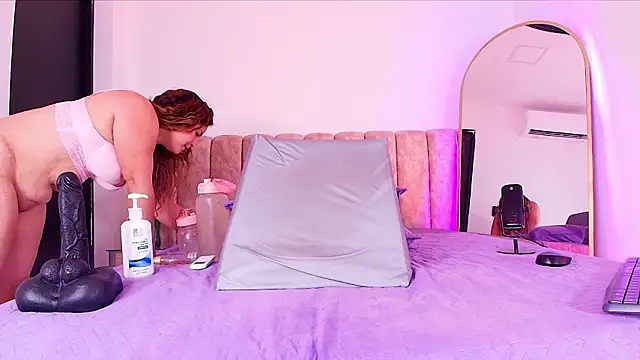 diane di online show from February 2026 07:13:02 PM