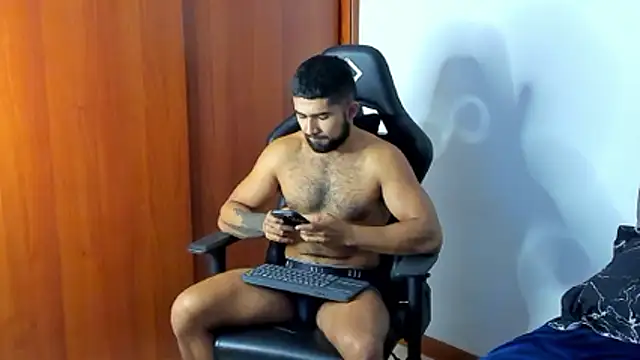 ethaanjones online show from January 2026 09:52:02 PM