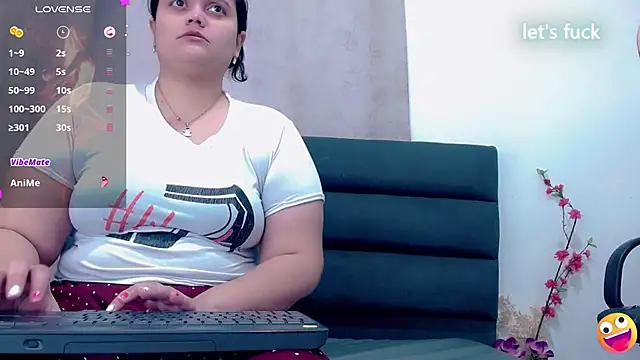 Snapshot of brunnette_hot chatting on February 2026 11:11:01 AM brunnette hot online show from February 2026 11:11:01 AM