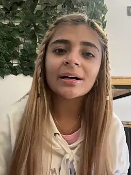 pamell col online show from December 2024 10:09:02 PM