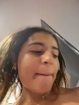 Snapshot of pamell_col chatting on April 2026 08:45:02 PM pamell col online show from April 2026 08:45:02 PM