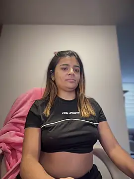 Snapshot of pamell_col chatting on April 2026 09:38:01 PM pamell col online show from April 2026 09:38:01 PM