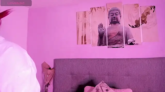 Im Scarlet online show from March 2025 06:03:02 PM