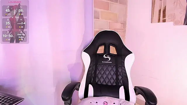 Im Scarlet online show from October 2025 10:05:01 PM