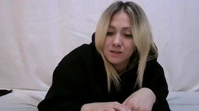 Snapshot of SallyCumLaude chatting on February 2025 05:42:02 AM SallyCumLaude online show from February 2025 05:42:02 AM