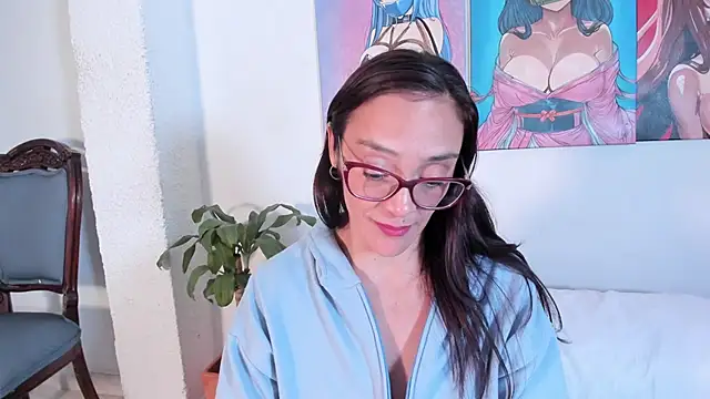 Jessica Herrera  online show from October 2025 08:53:02 PM