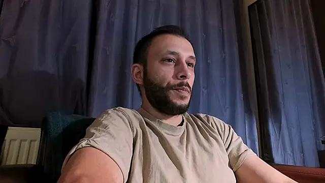 Snapshot of henryaxe chatting on December 2024 11:35:02 PM henryaxe online show from December 2024 11:35:02 PM